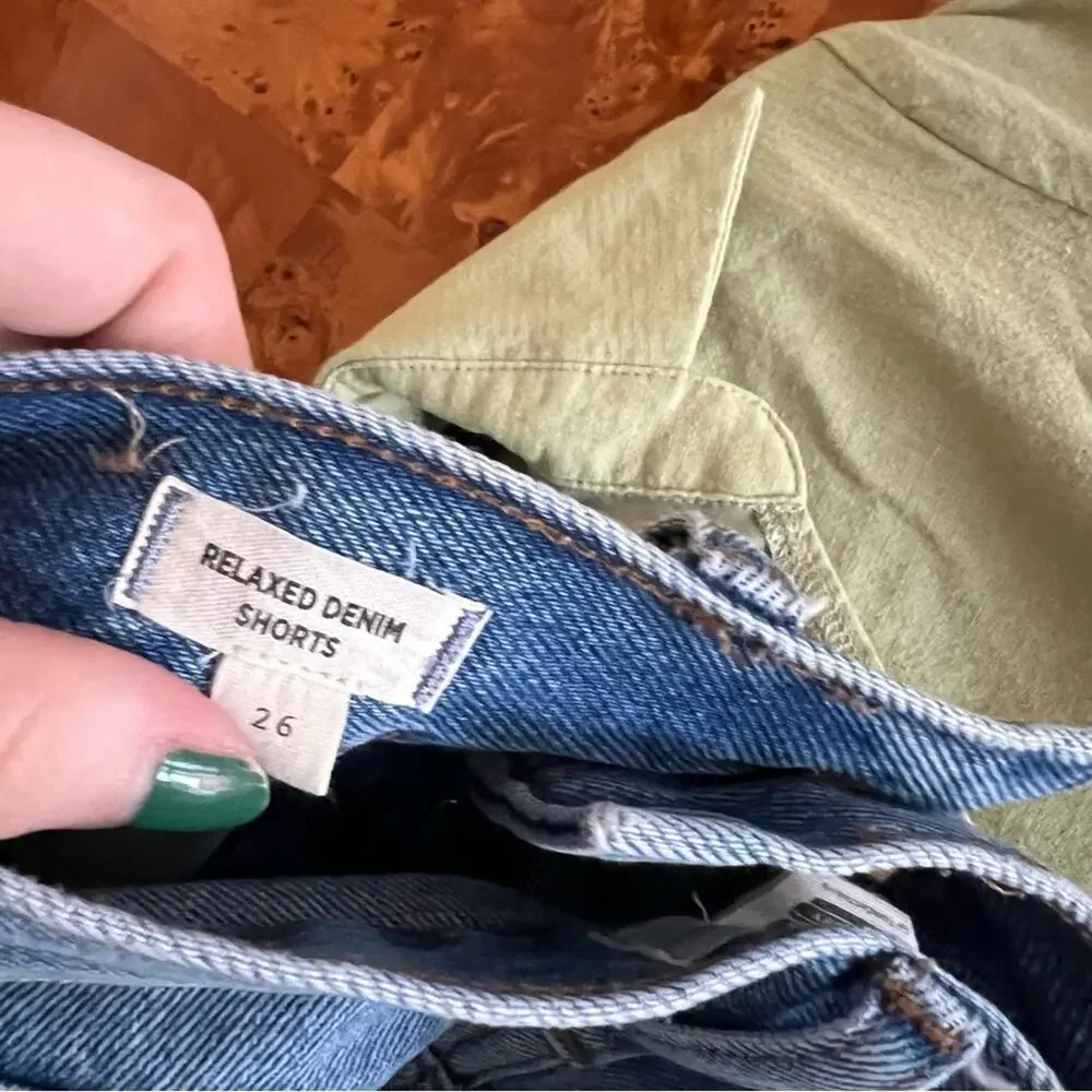 Madewell Relaxed Denim Shorts in Foxglen Wash